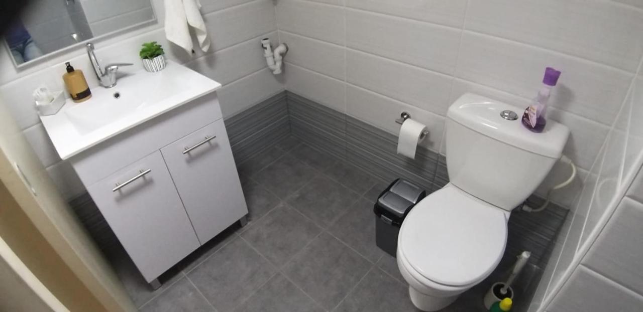 Attic Ben Gurion 42 Apartman Haifa Kültér fotó